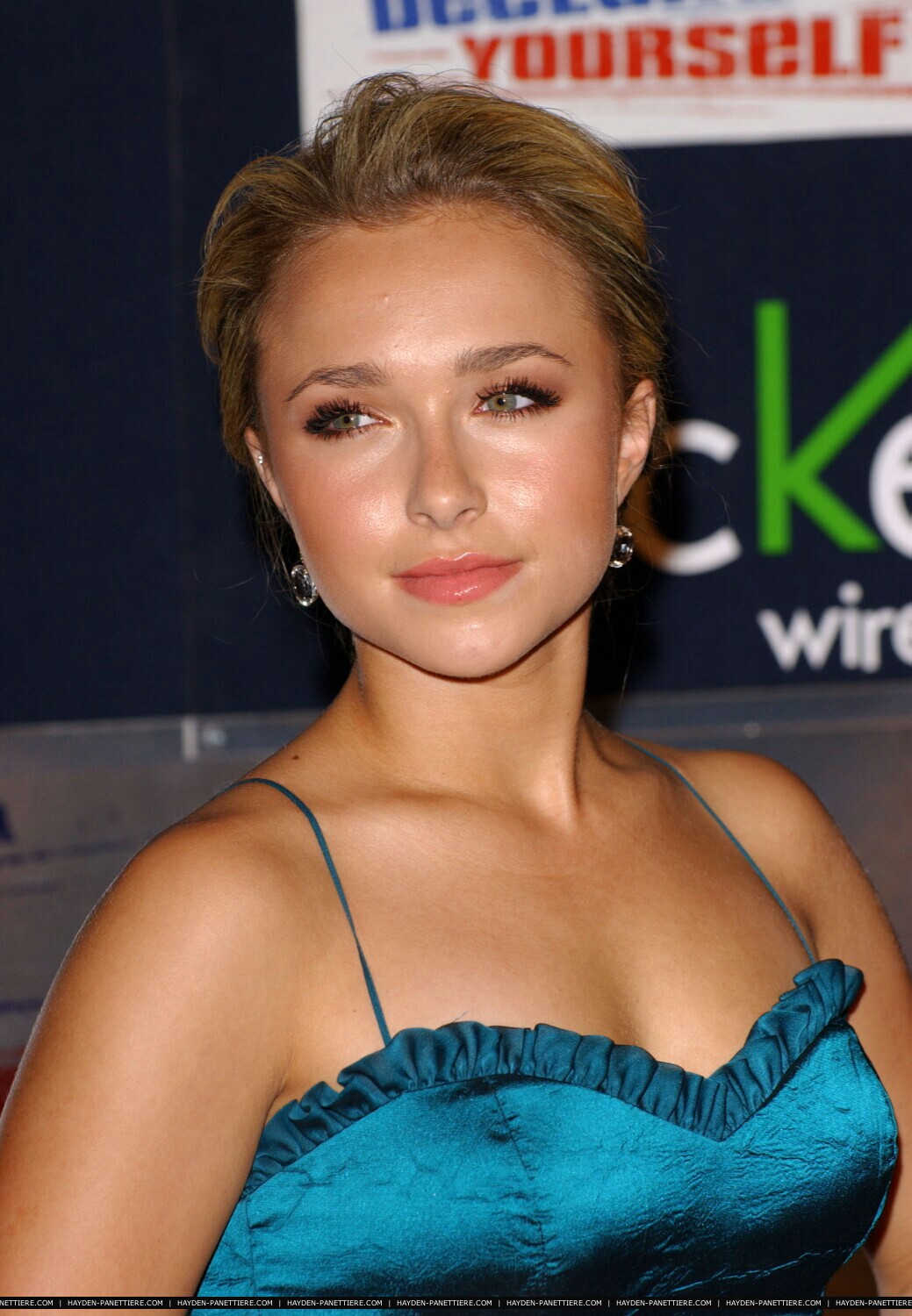 Panettiere_Hayden_092707_32.jpg
