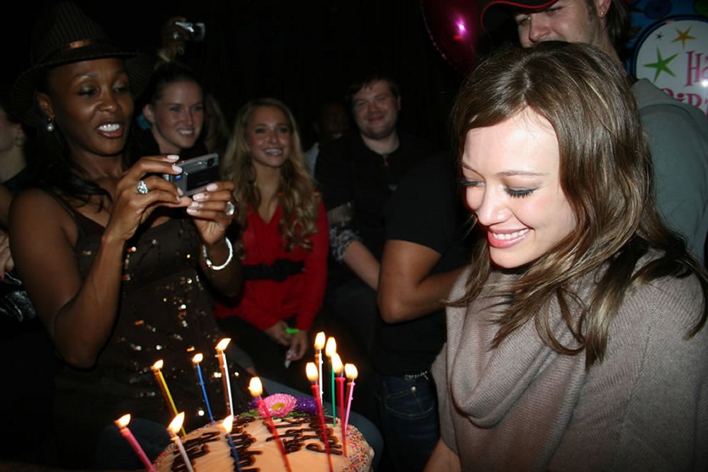 04575_haydenhilaryparty4_122_321lo.jpg 04575_haydenhilaryparty4_122_321lo.jpg