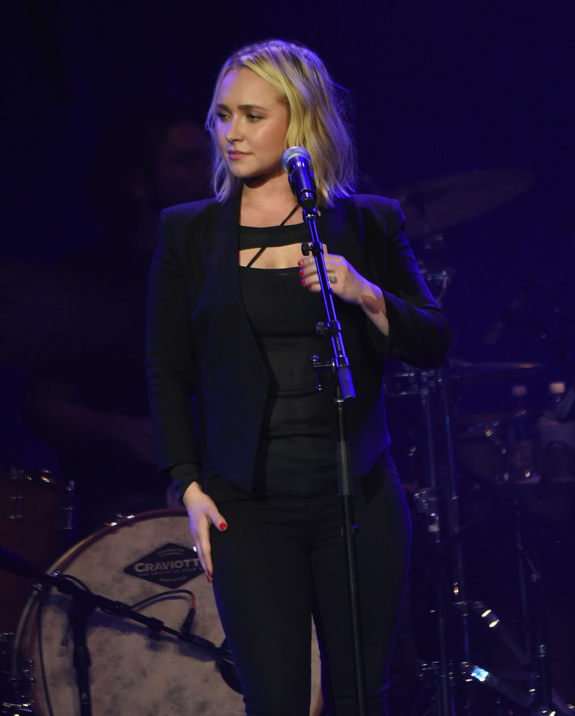 Hayden_Panettiere_08.jpg