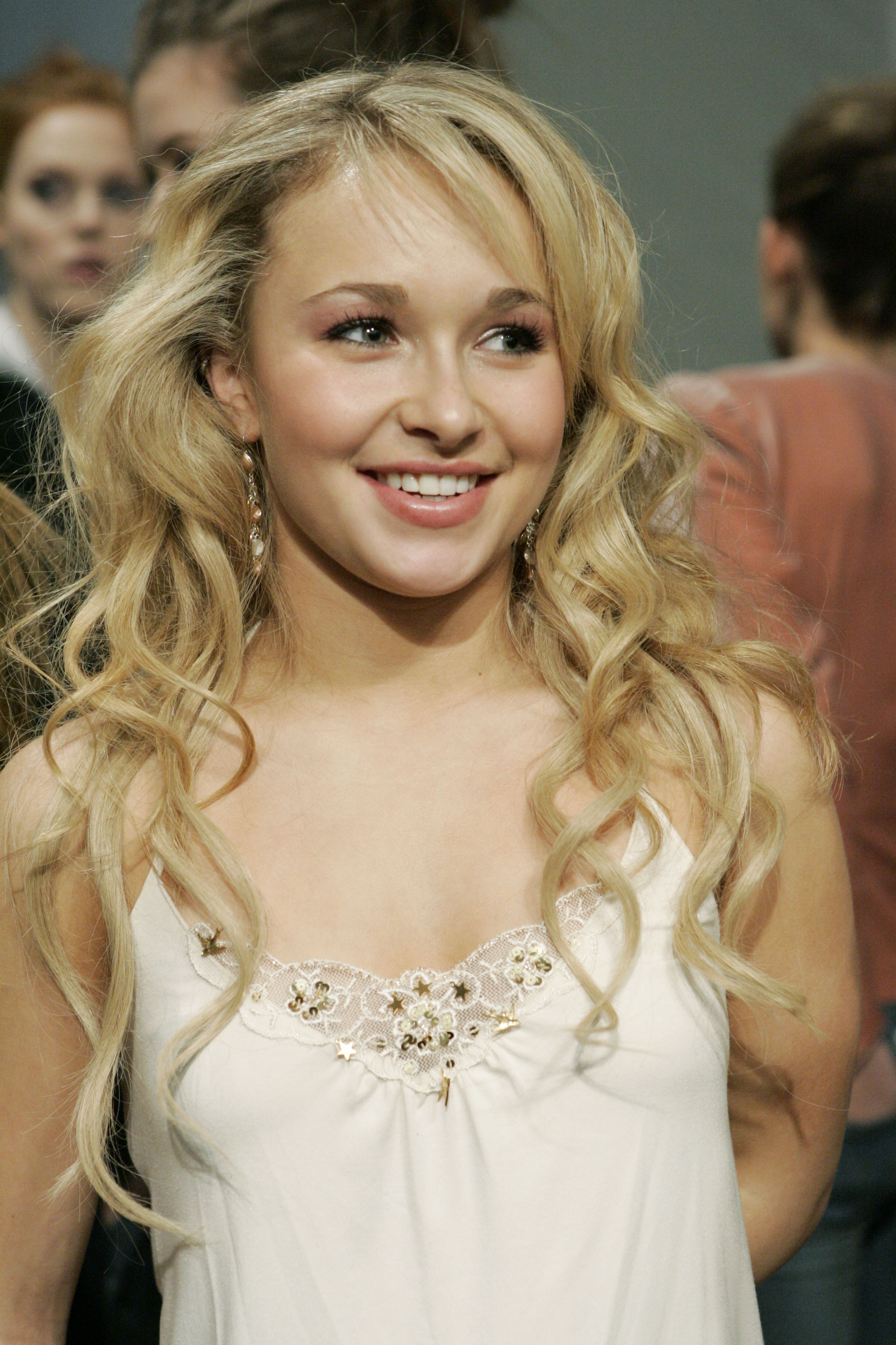 hayden_panettierre_rebecca_taylor_feb_2005__11.jpg