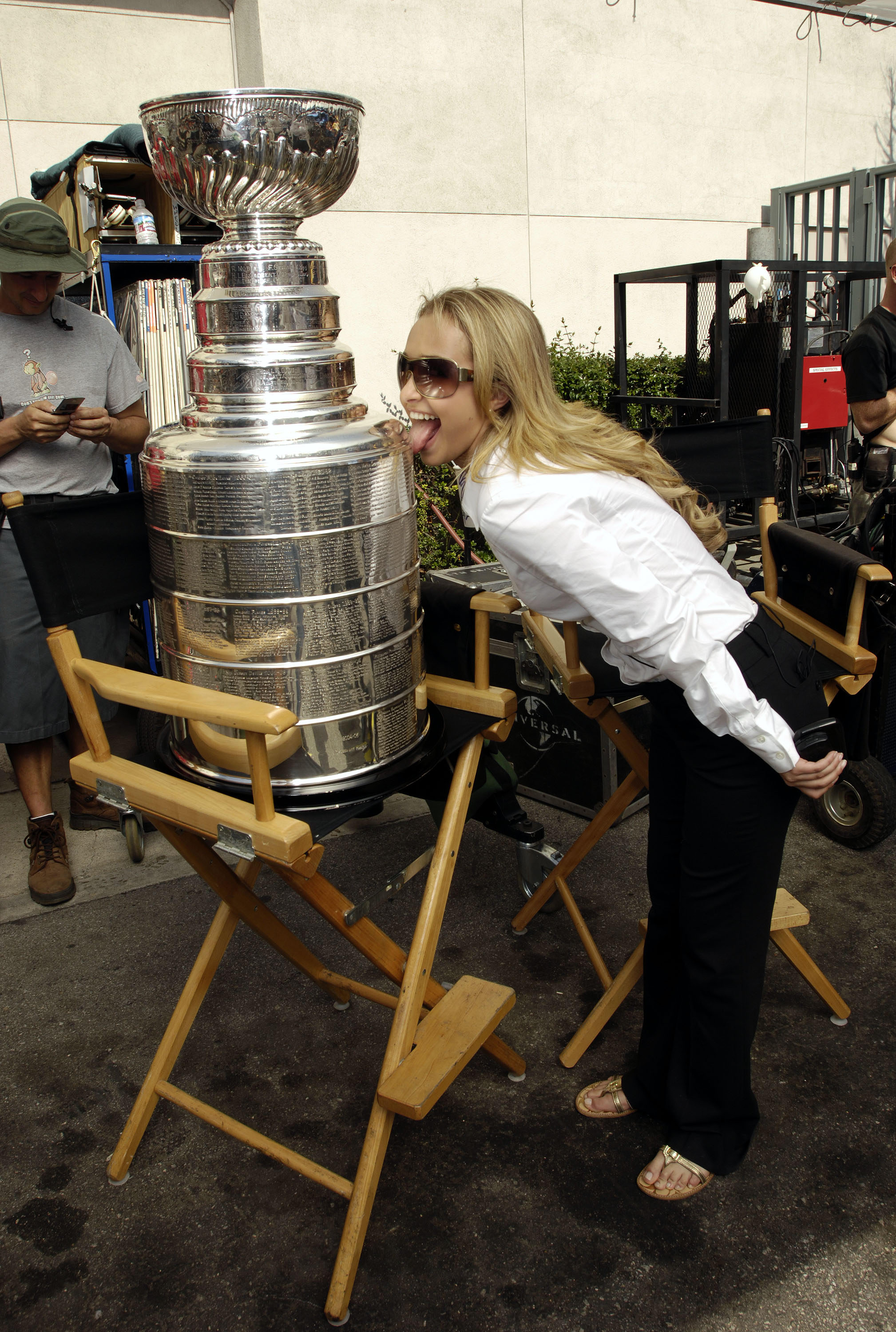 stanleycup02.jpg