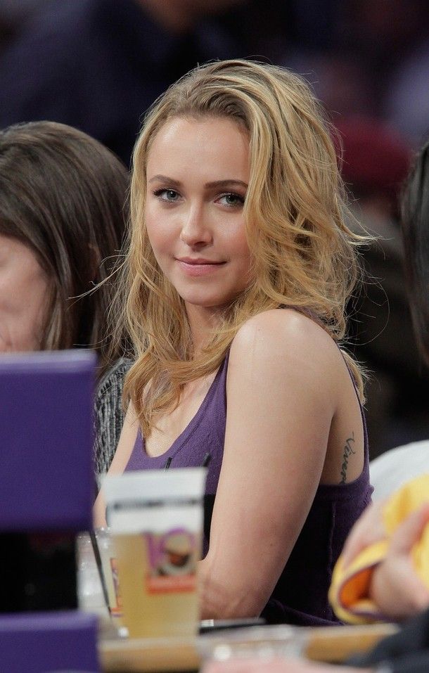 74754_Hayden_Panettiere_at_Lakers_Game_1_122_114lo.jpg 74754_Hayden_Panettiere_at_Lakers_Game_1_122_114lo.jpg