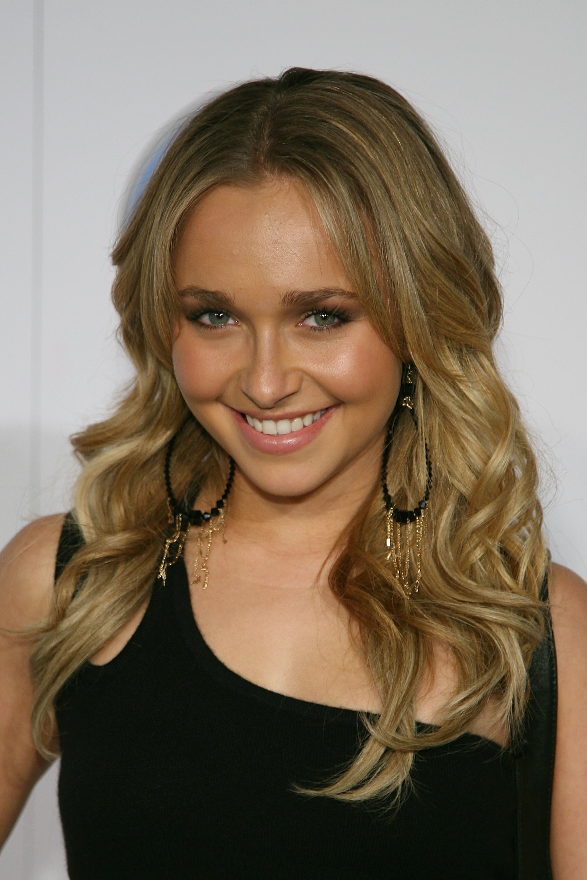 05923_Hayden_Panettiere_@_The_US_Premiere_of_Volkswagen_s_Concept_SUV,_Tiguen_1_122_371lo.jpg 05923_Hayden_Panettiere_@_The_US_Premiere_of_Volkswagen_s_Concept_SUV,_Tiguen_1_122_371lo.jpg