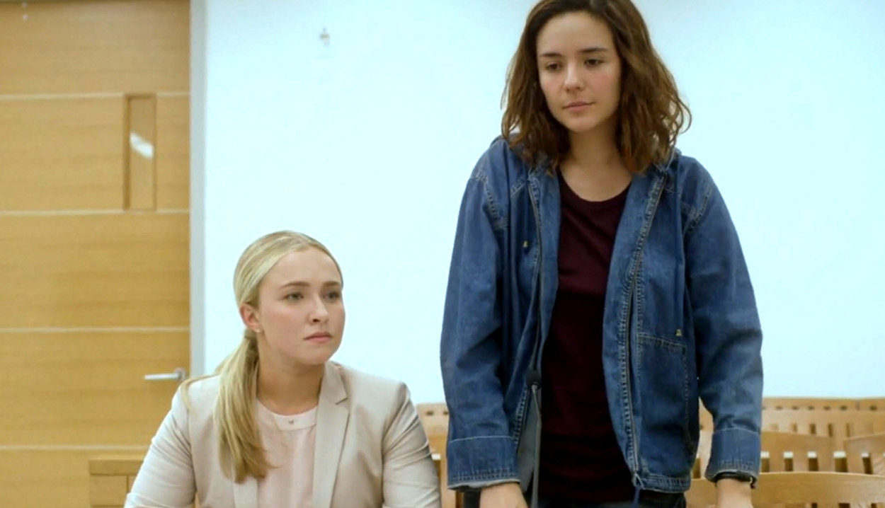 haydenpanettiere-custody2370.jpg