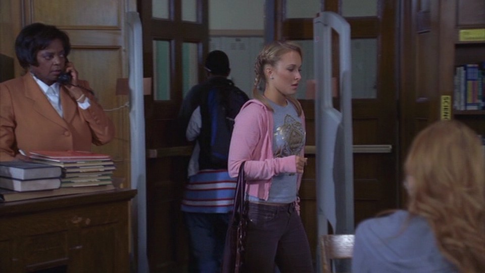 HaydenPanettiere_BIO-AoN_2006_DVD_233.jpg