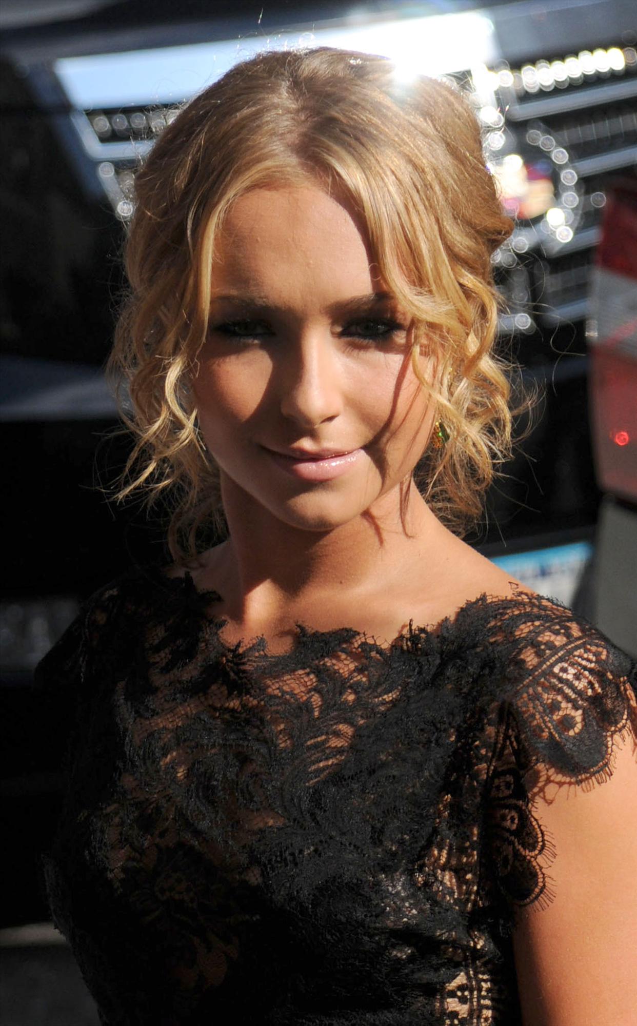 60485_Hayden_5306_122_111lo.jpg