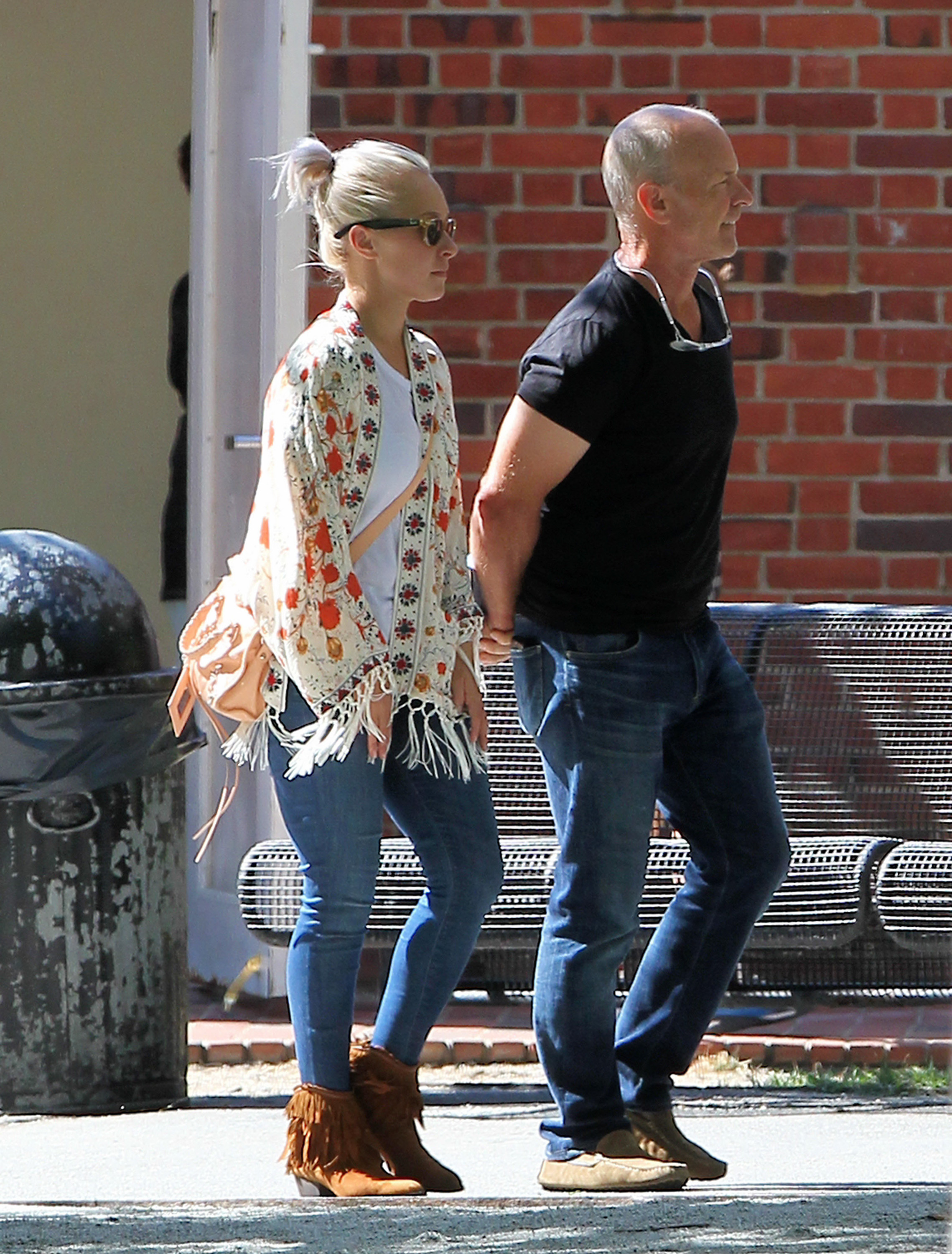 Hayden_Panettiere__281929.jpg Hayden_Panettiere__281929.jpg