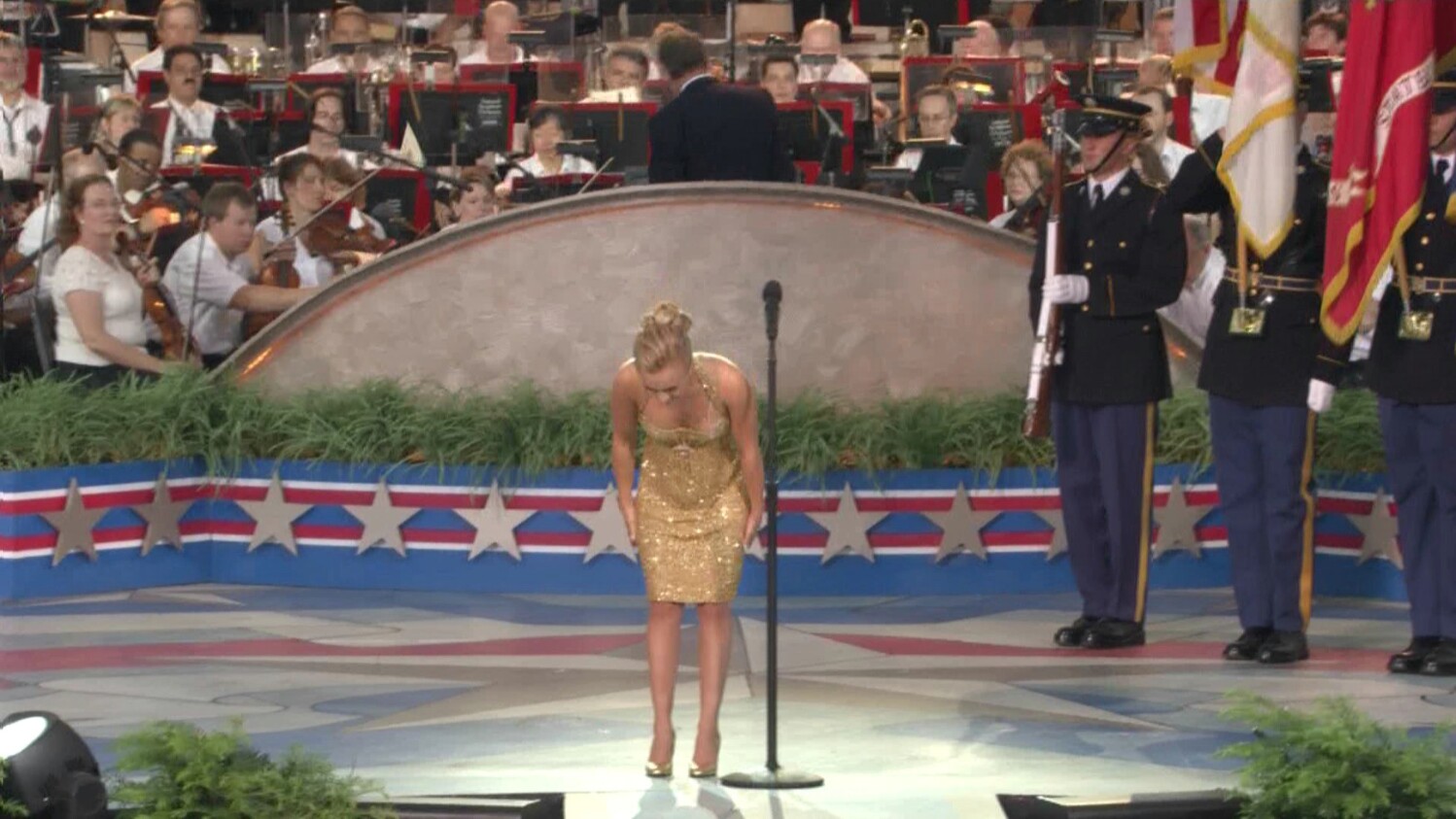 HaydenPanettiere_ACapitolFourth_2007-07-04_HDTV_011.jpg