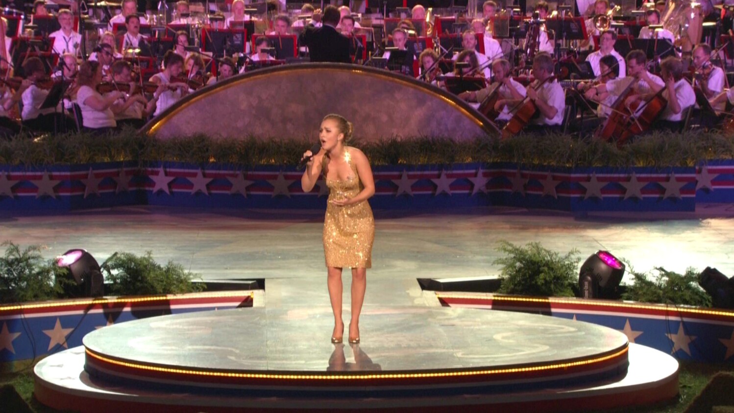 HaydenPanettiere_ACapitolFourth_2007-07-04_HDTV_032.jpg HaydenPanettiere_ACapitolFourth_2007-07-04_HDTV_032.jpg