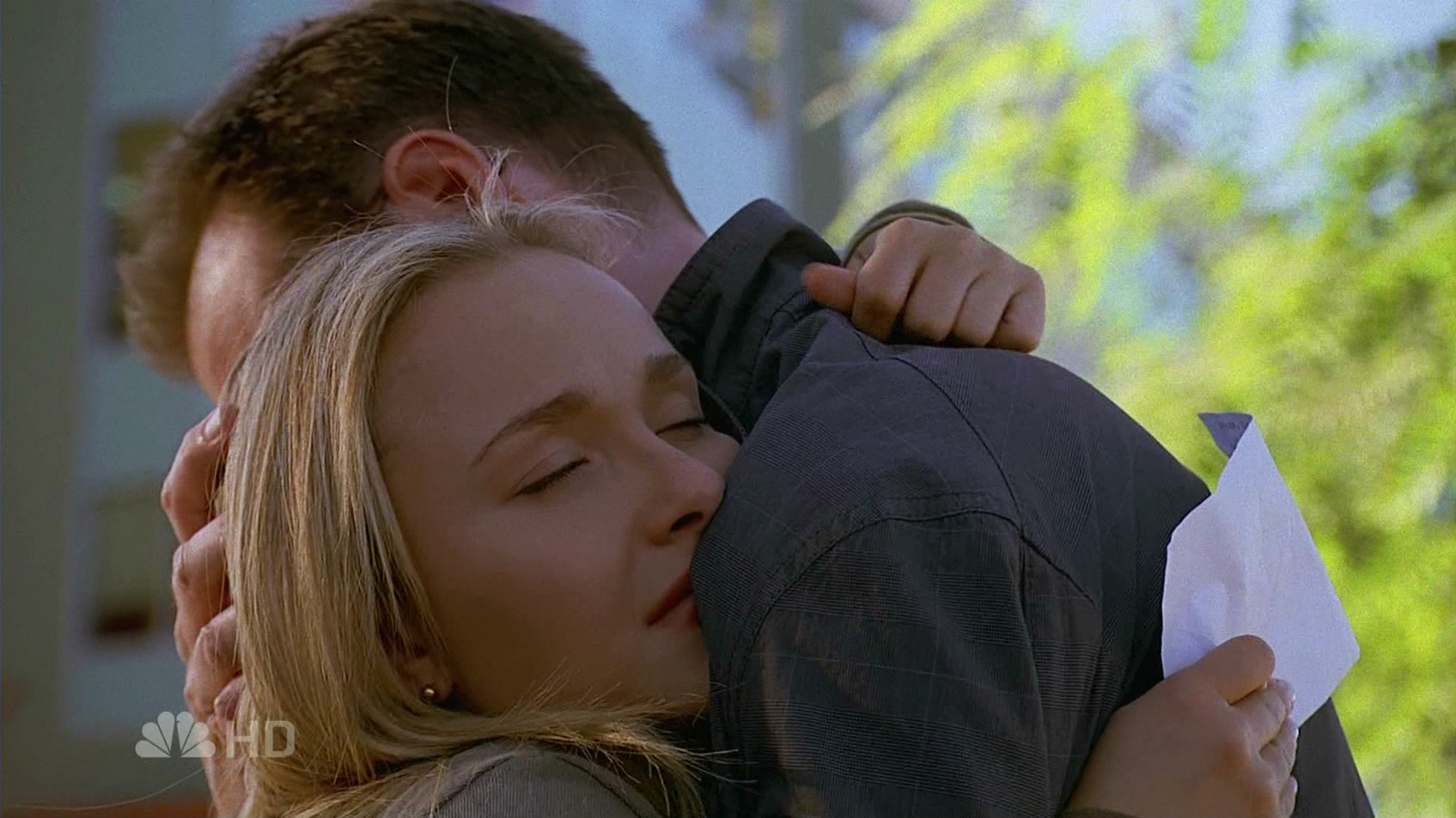 HaydenPanettiere_Heroes_S02E01_HDTV_017.jpg