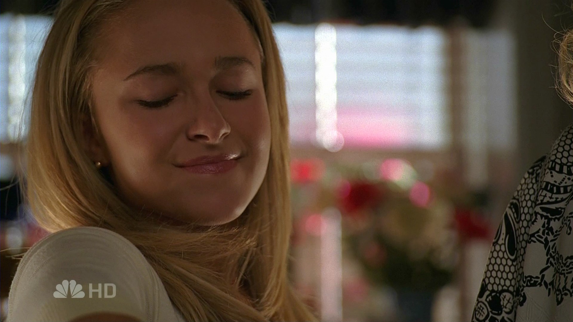 HaydenPanettiere_Heroes_S02E02_HDTV_002.jpg