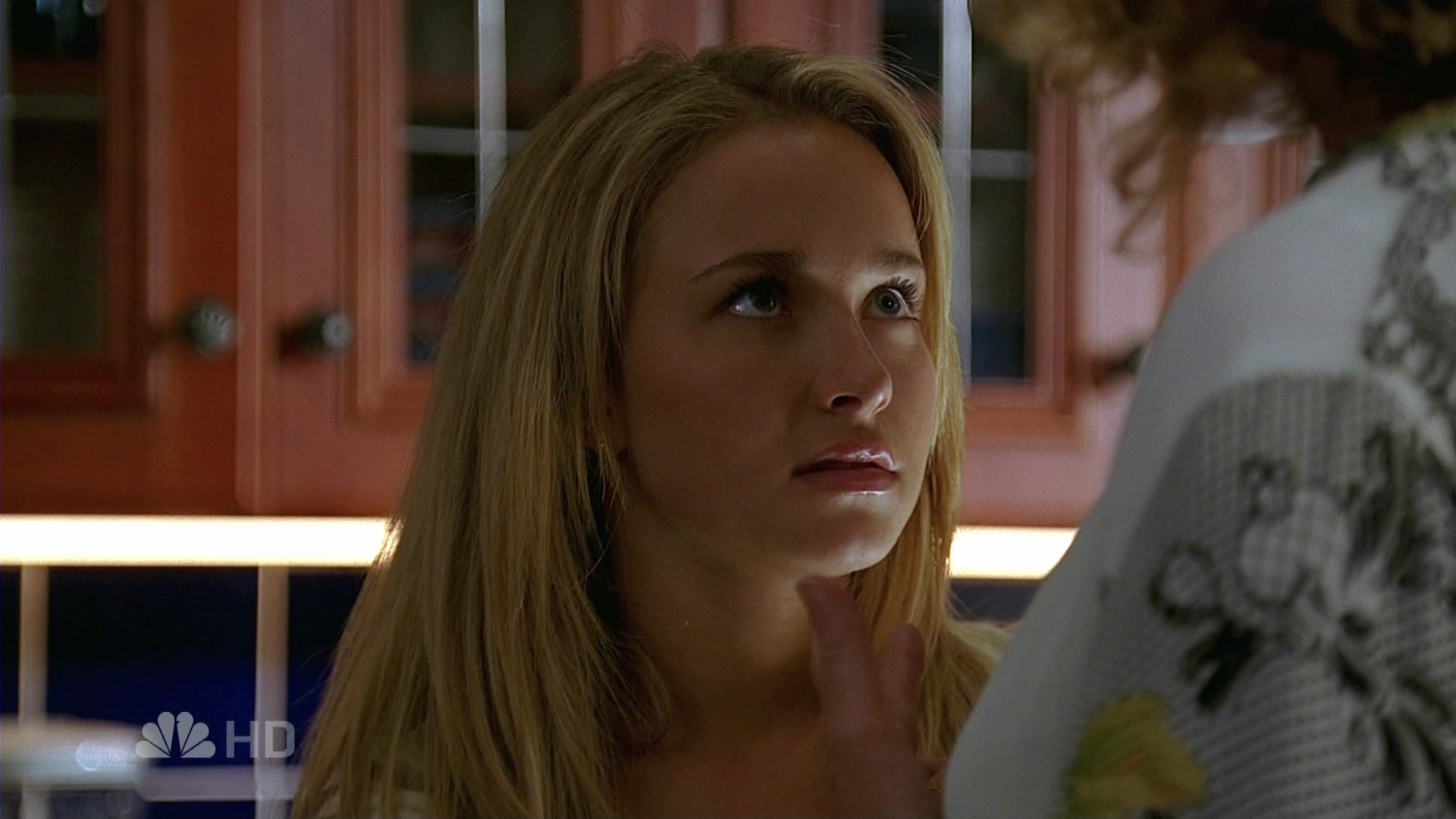 HaydenPanettiere_Heroes_S02E02_HDTV_007.jpg HaydenPanettiere_Heroes_S02E02_HDTV_007.jpg