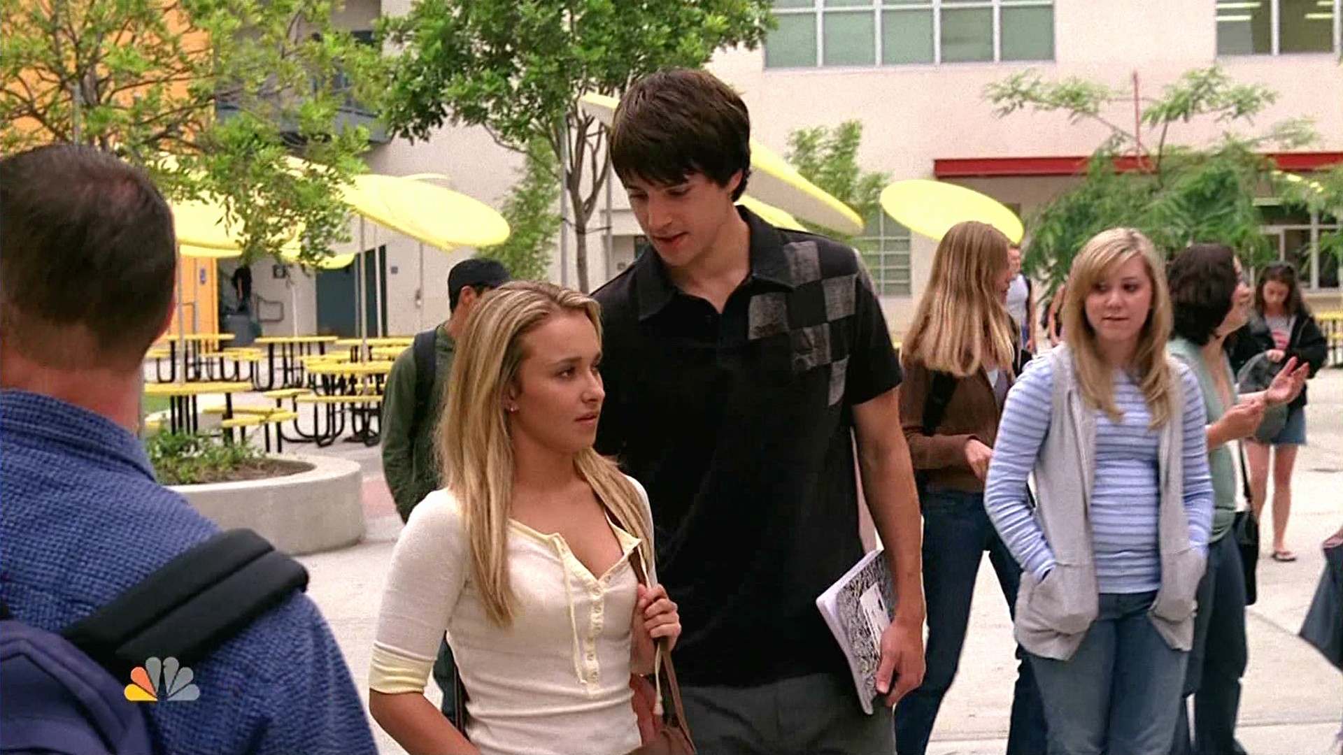 HaydenPanettiere_Heroes_S02E02_HDTV_020.jpg HaydenPanettiere_Heroes_S02E02_HDTV_020.jpg