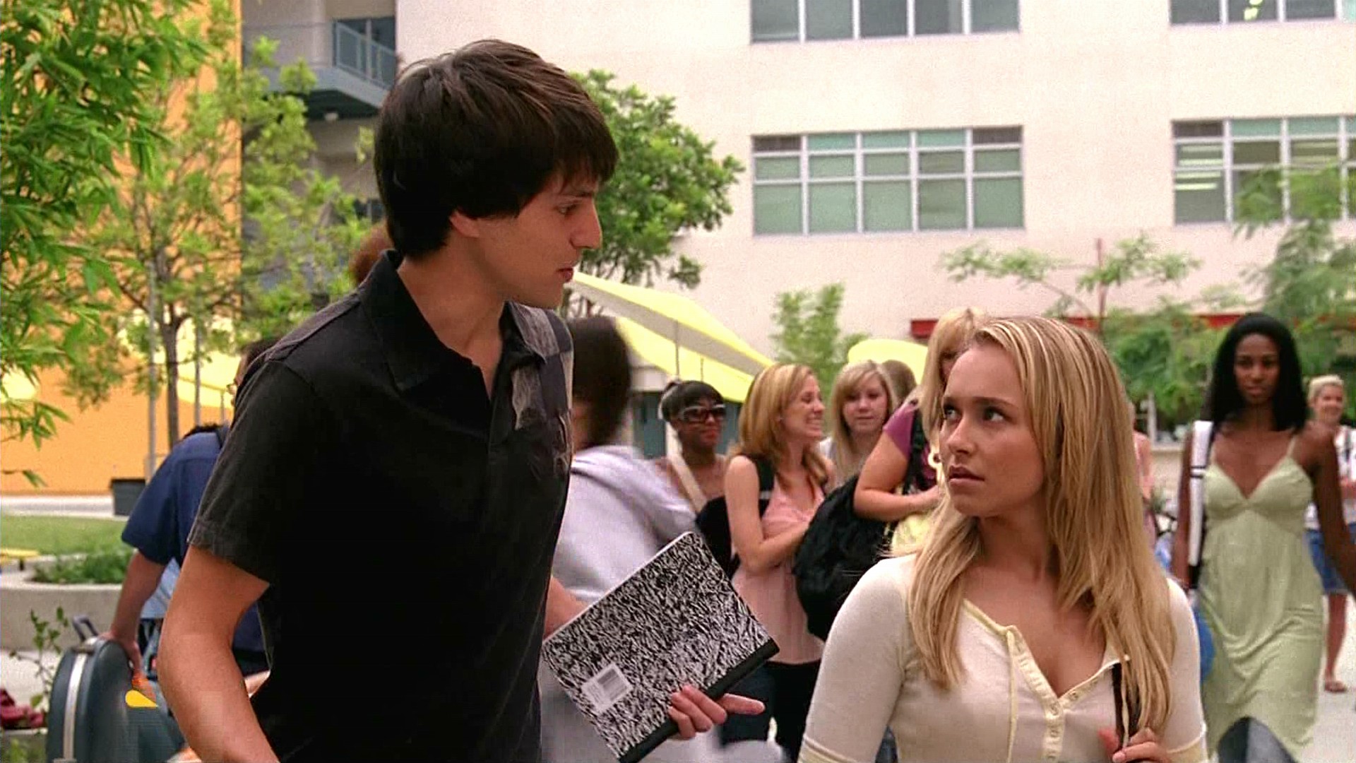 HaydenPanettiere_Heroes_S02E02_HDTV_021.jpg HaydenPanettiere_Heroes_S02E02_HDTV_021.jpg