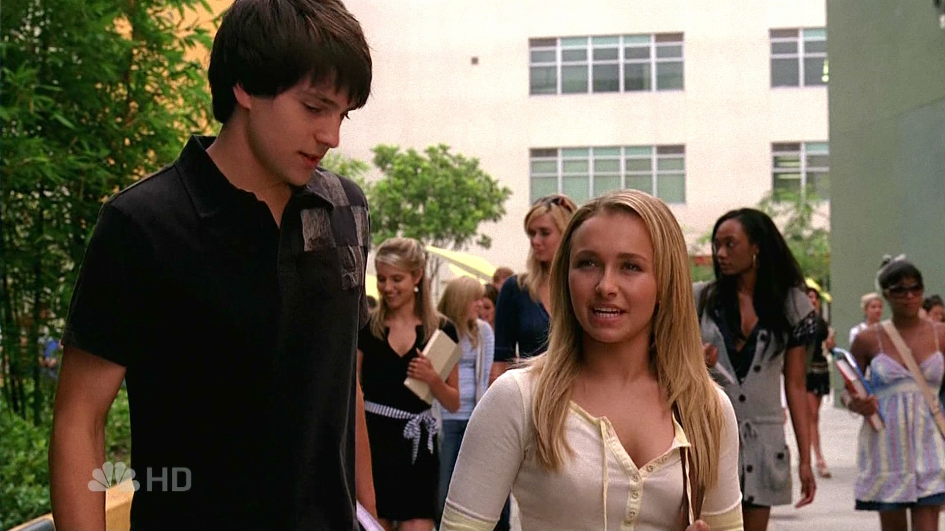 HaydenPanettiere_Heroes_S02E02_HDTV_022.jpg