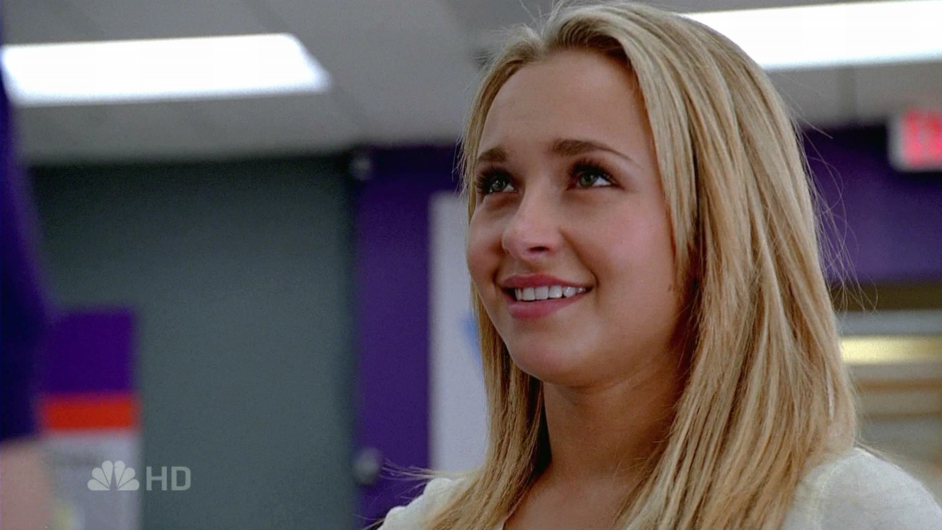 HaydenPanettiere_Heroes_S02E02_HDTV_035.jpg HaydenPanettiere_Heroes_S02E02_HDTV_035.jpg