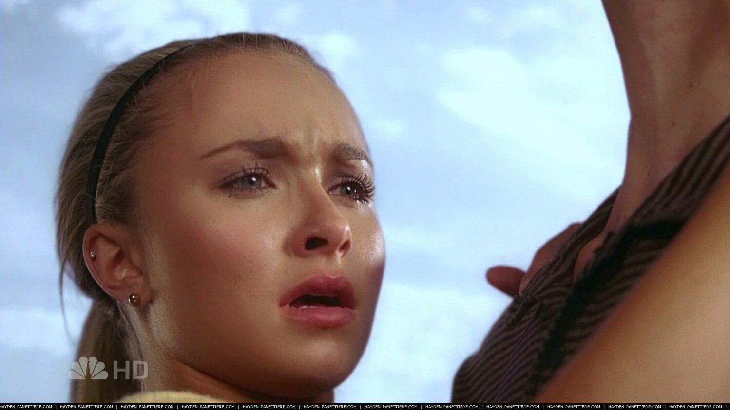 HaydenPanettiere_Heroes_S02E03_HDTV_027.jpg HaydenPanettiere_Heroes_S02E03_HDTV_027.jpg