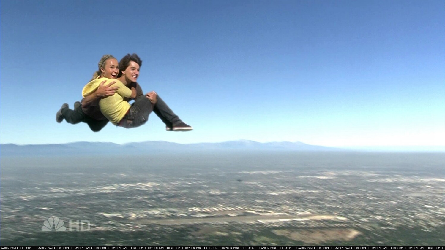 HaydenPanettiere_Heroes_S02E03_HDTV_030.jpg