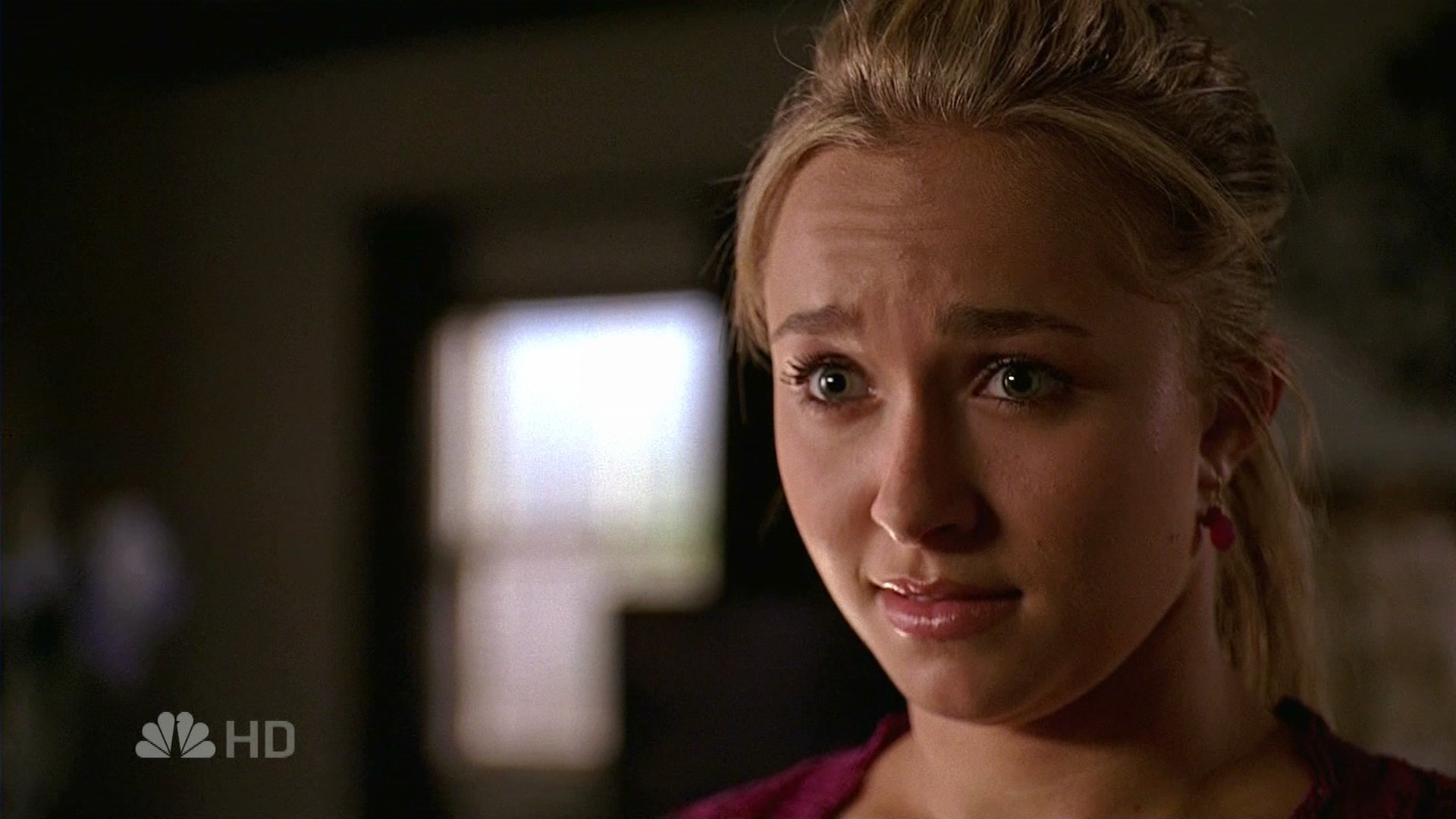 HaydenPanettiere_Heroes_S02E04_HDTV_002.jpg
