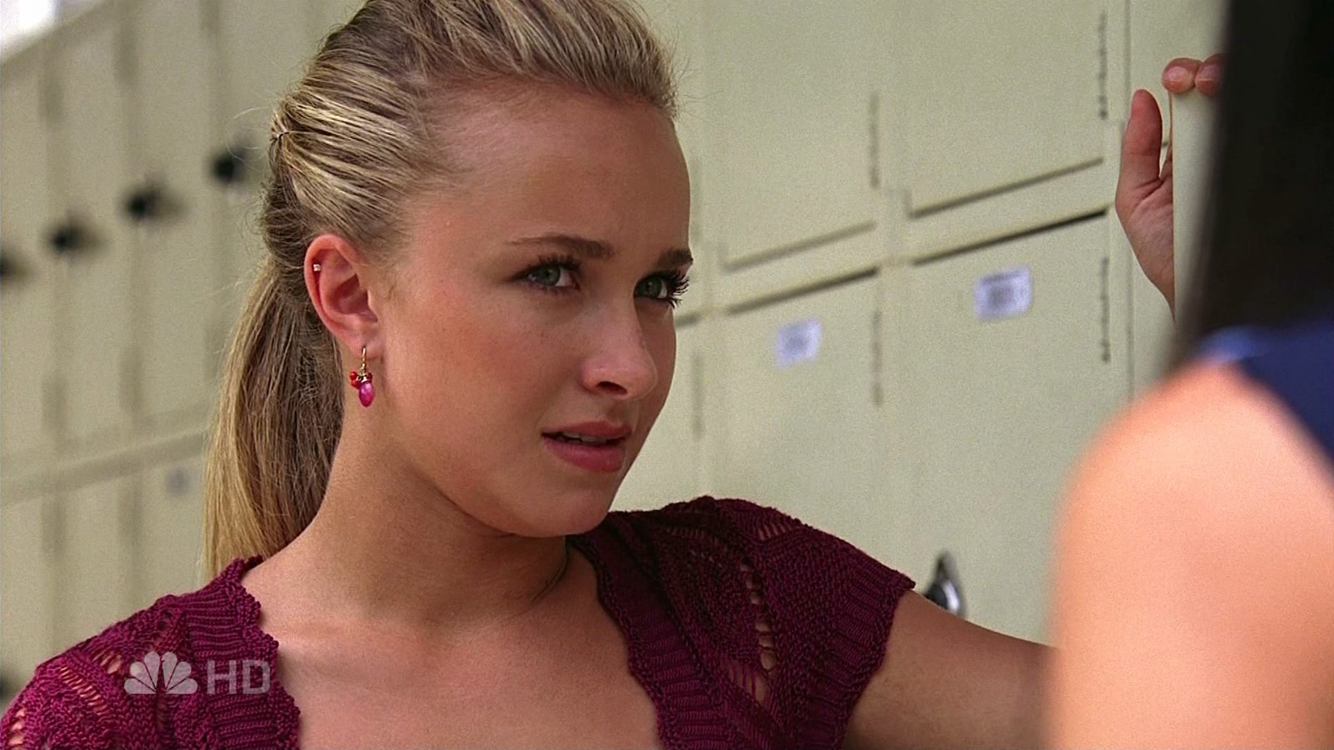 HaydenPanettiere_Heroes_S02E04_HDTV_012.jpg