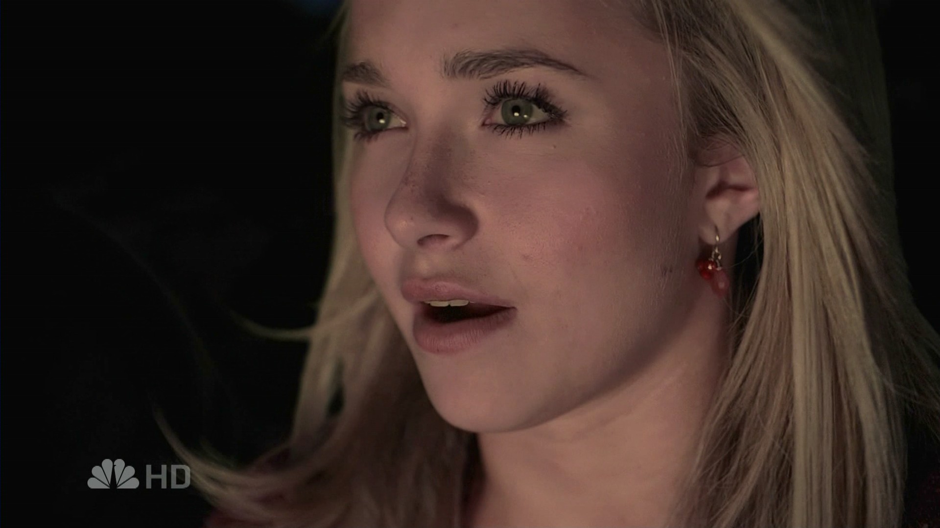 HaydenPanettiere_Heroes_S02E04_HDTV_035.jpg HaydenPanettiere_Heroes_S02E04_HDTV_035.jpg