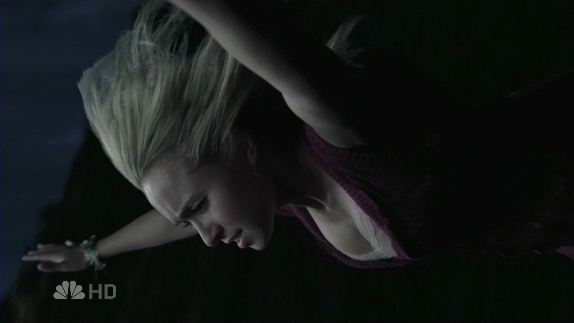 HaydenPanettiere_Heroes_S02E04_HDTV_044.jpg