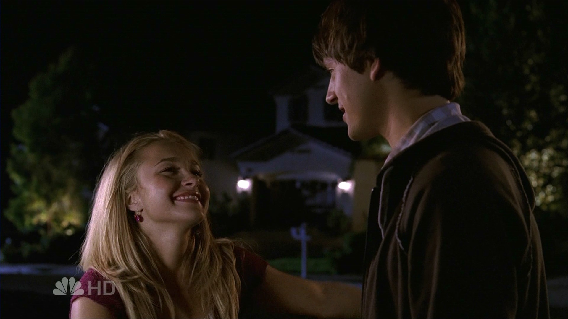 HaydenPanettiere_Heroes_S02E04_HDTV_055.jpg