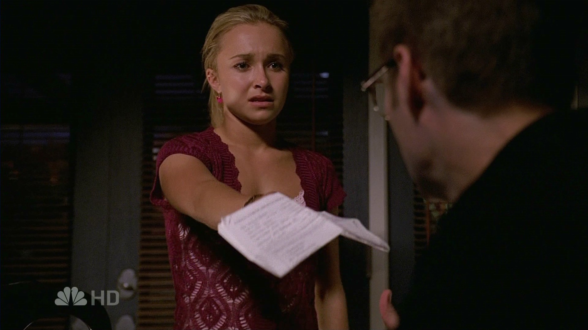 HaydenPanettiere_Heroes_S02E04_HDTV_059.jpg