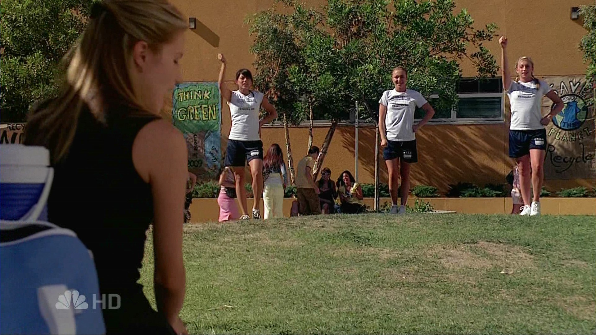 HaydenPanettiere_Heroes_S02E06_HDTV_007.jpg HaydenPanettiere_Heroes_S02E06_HDTV_007.jpg