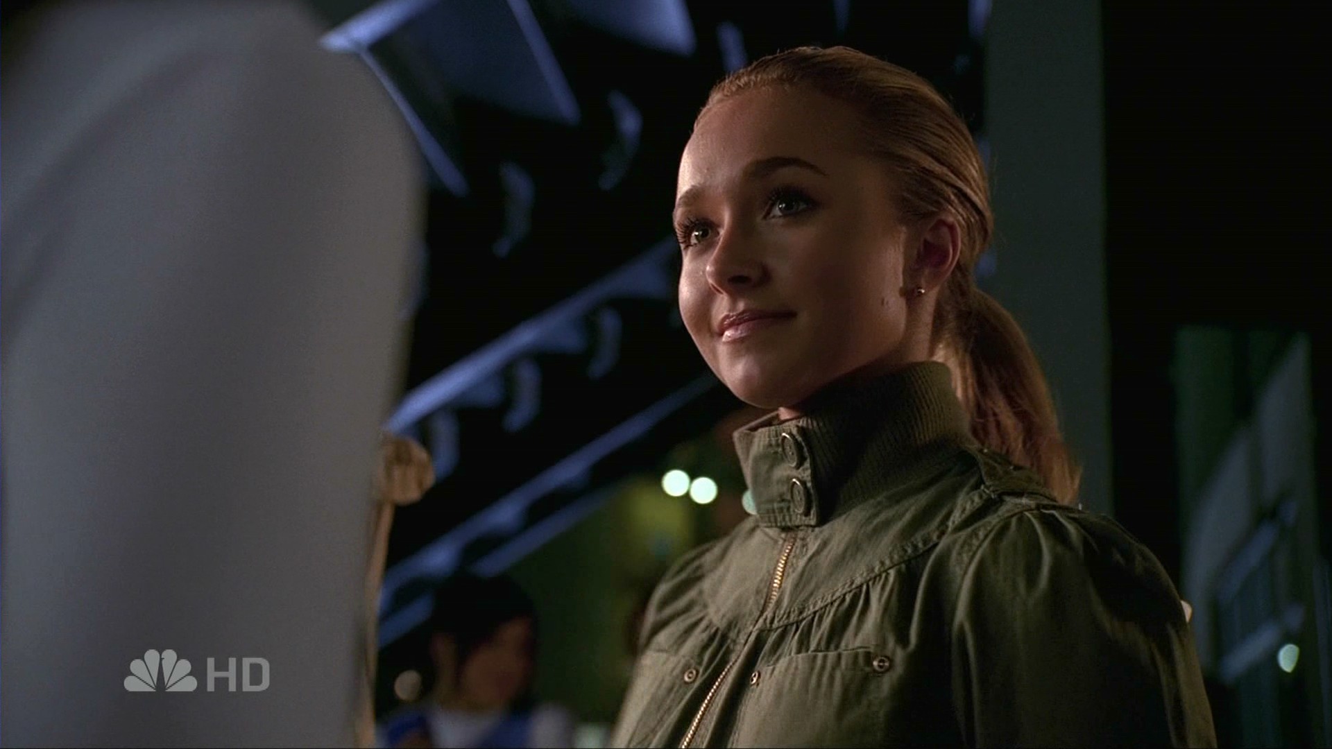 HaydenPanettiere_Heroes_S02E06_HDTV_033.jpg HaydenPanettiere_Heroes_S02E06_HDTV_033.jpg