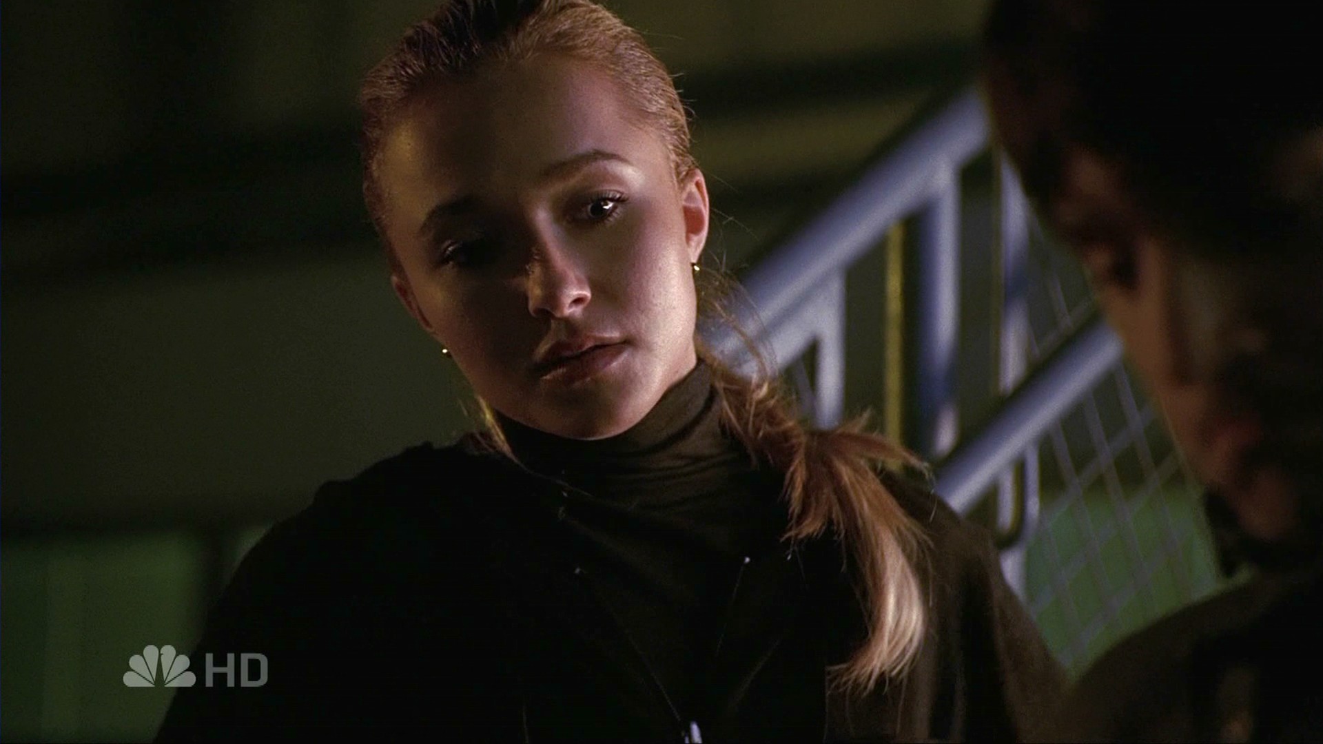 HaydenPanettiere_Heroes_S02E06_HDTV_041.jpg