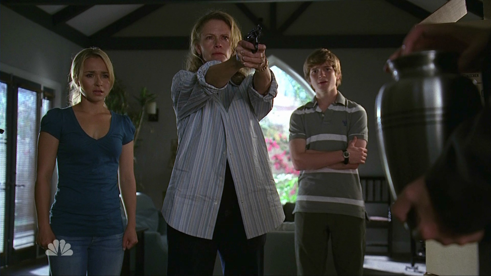 HaydenPanettiere_Heroes_S02E10_HDTV_002.jpg
