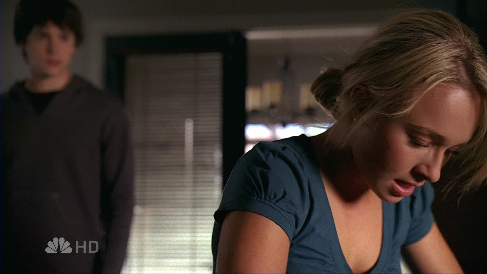HaydenPanettiere_Heroes_S02E10_HDTV_015.jpg HaydenPanettiere_Heroes_S02E10_HDTV_015.jpg