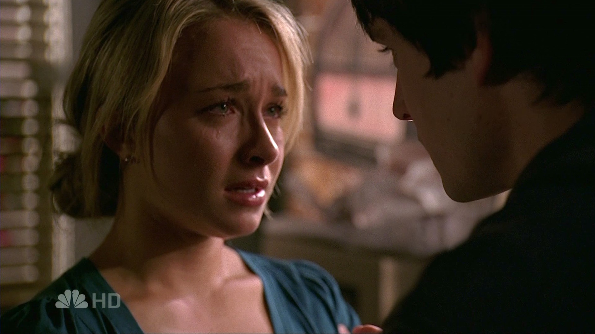 HaydenPanettiere_Heroes_S02E10_HDTV_019.jpg