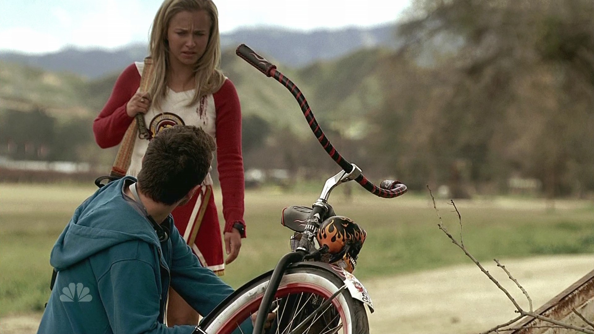 HaydenPanettiere_Heroes_S01E01_HDTV_003.jpg HaydenPanettiere_Heroes_S01E01_HDTV_003.jpg