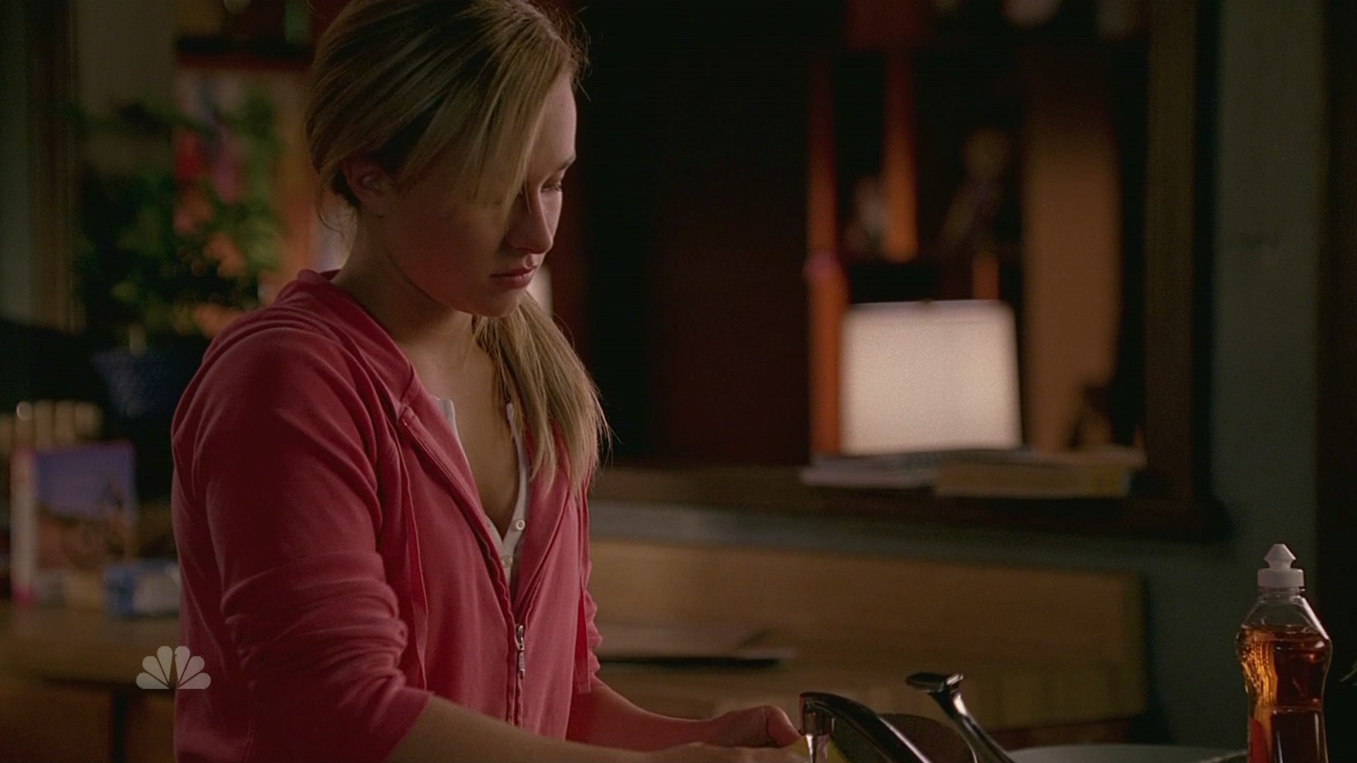 HaydenPanettiere_Heroes_S01E01_HDTV_026.jpg HaydenPanettiere_Heroes_S01E01_HDTV_026.jpg