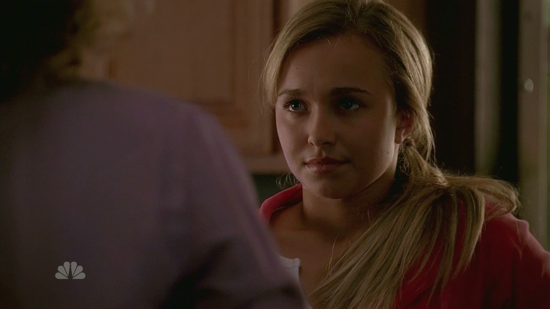 HaydenPanettiere_Heroes_S01E01_HDTV_032.jpg