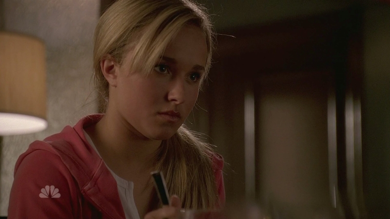 HaydenPanettiere_Heroes_S01E01_HDTV_019.jpg