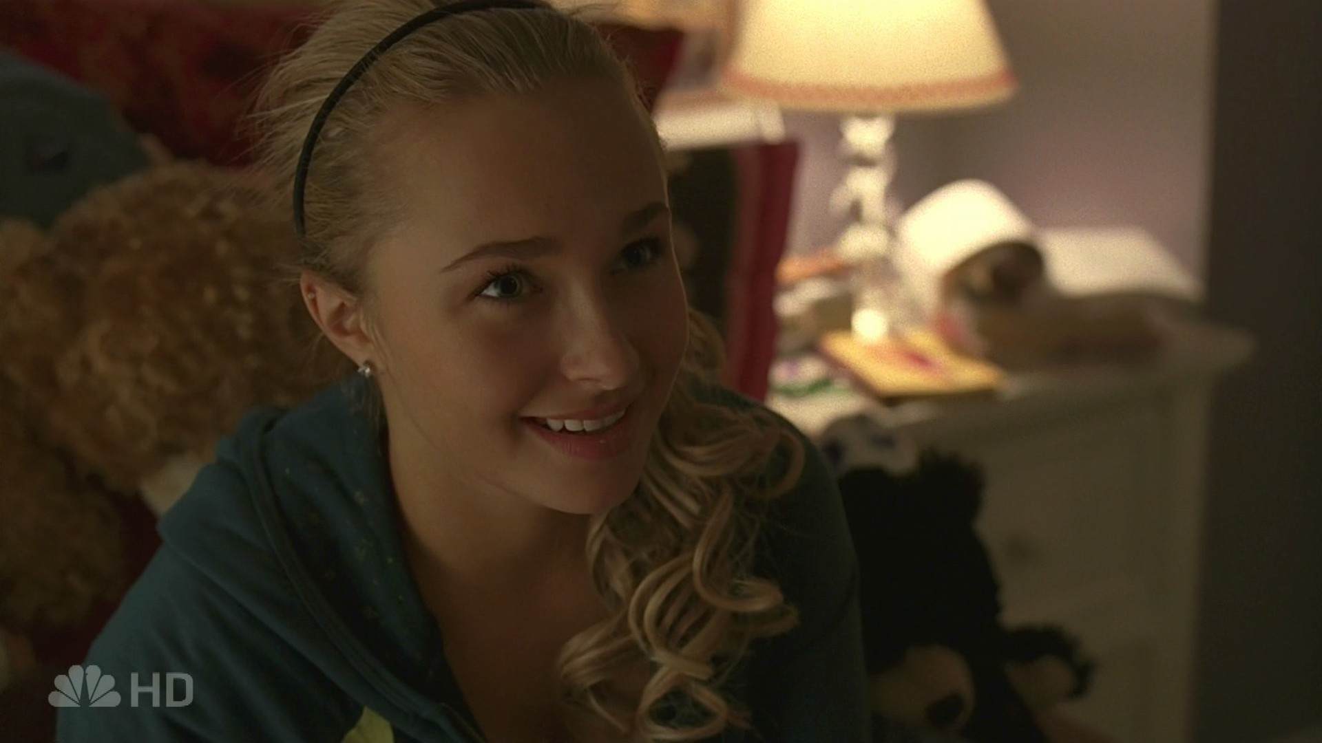 HaydenPanettiere_Heroes_S01E10_HDTV_004.jpg HaydenPanettiere_Heroes_S01E10_HDTV_004.jpg