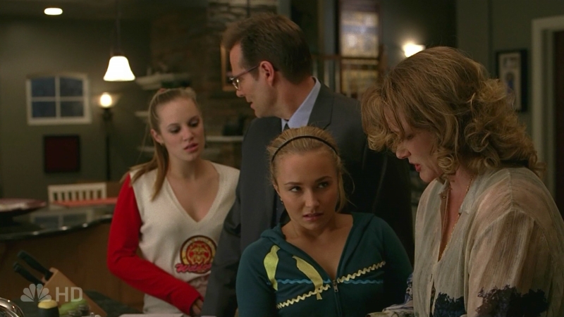 HaydenPanettiere_Heroes_S01E10_HDTV_007.jpg