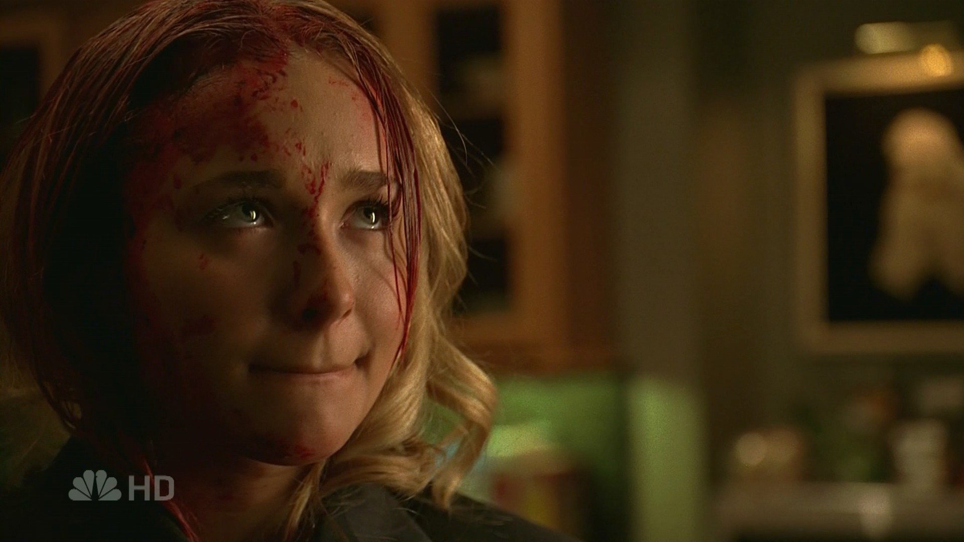 HaydenPanettiere_Heroes_S01E11_HDTV_002.jpg