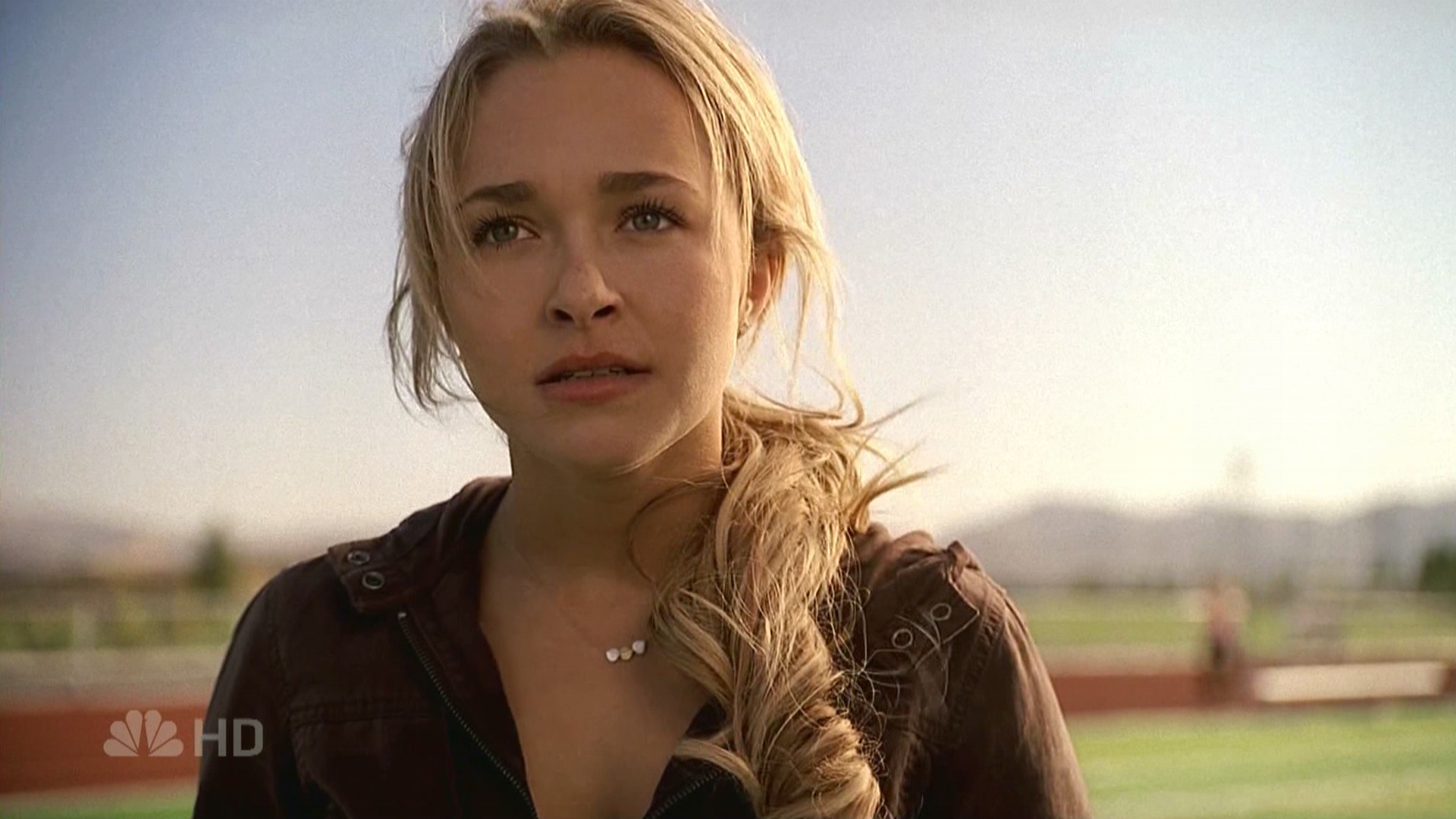 HaydenPanettiere_Heroes_S01E11_HDTV_034.jpg