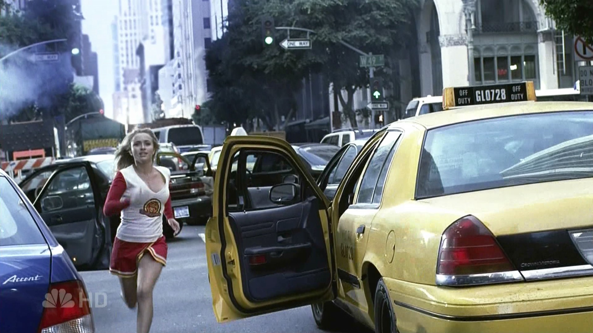 HaydenPanettiere_Heroes_S01E11_HDTV_042.jpg