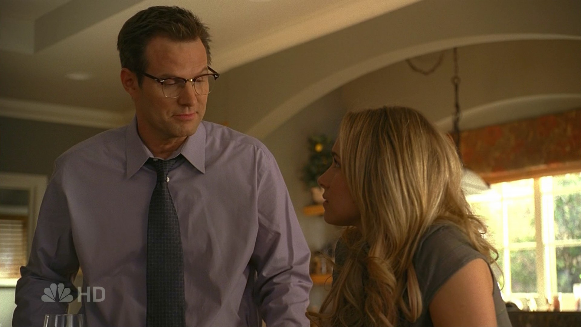 HaydenPanettiere_Heroes_S01E12_HDTV_009.jpg