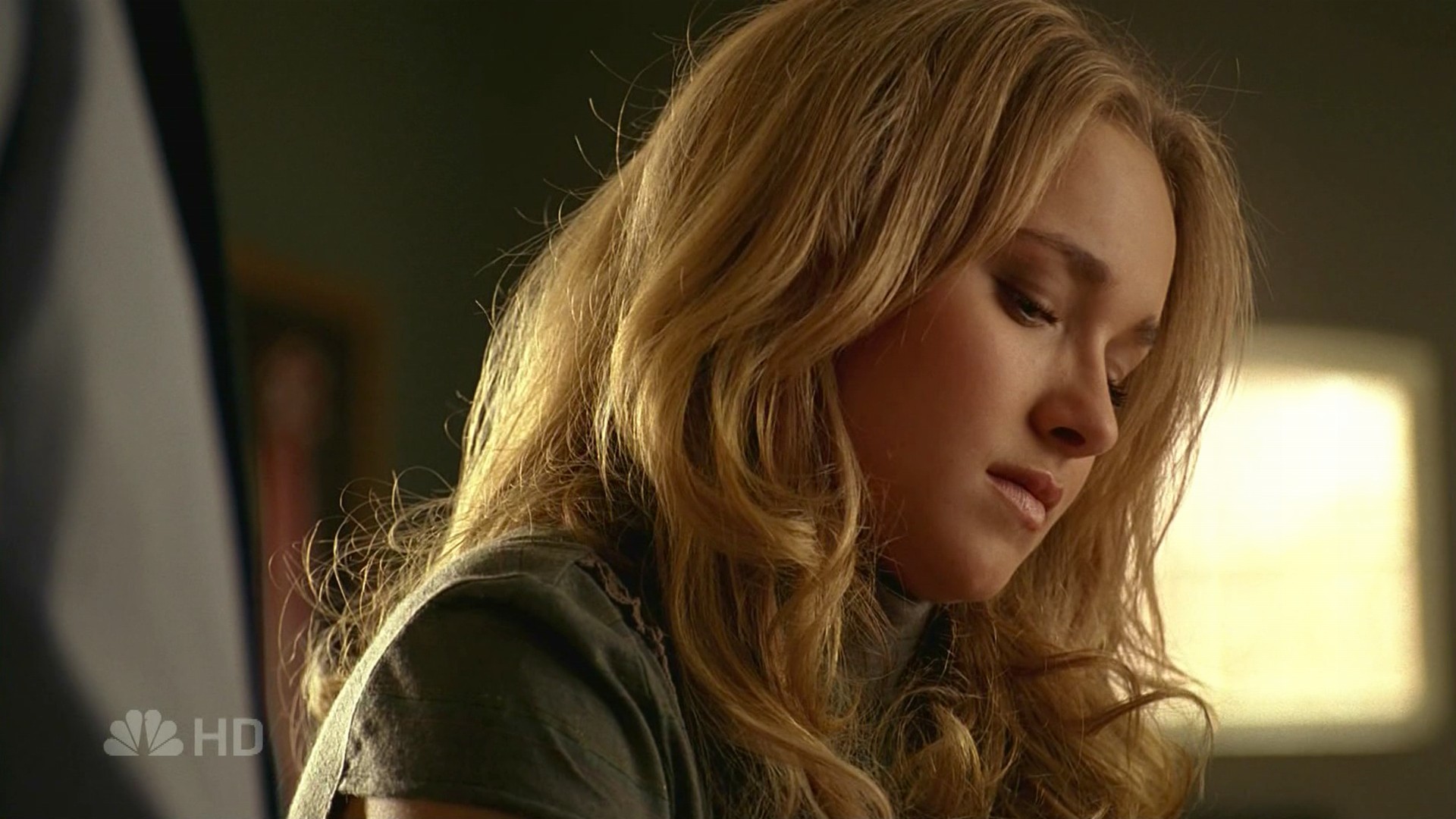 HaydenPanettiere_Heroes_S01E12_HDTV_011.jpg HaydenPanettiere_Heroes_S01E12_HDTV_011.jpg
