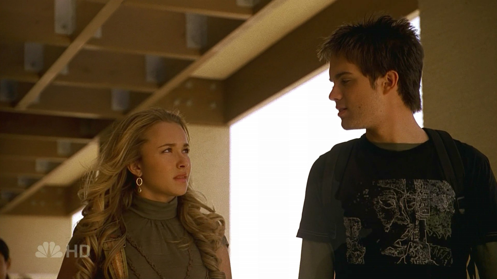 HaydenPanettiere_Heroes_S01E12_HDTV_016.jpg HaydenPanettiere_Heroes_S01E12_HDTV_016.jpg