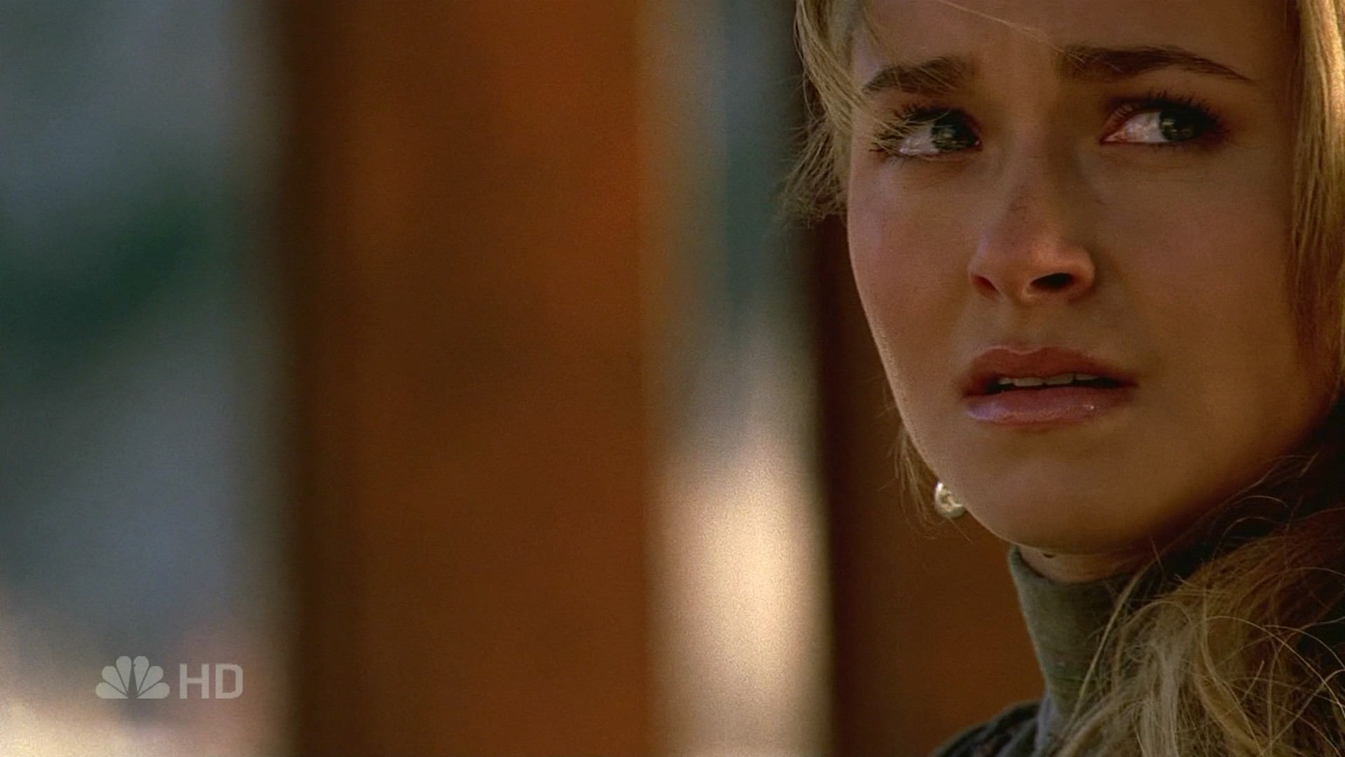 HaydenPanettiere_Heroes_S01E12_HDTV_025.jpg