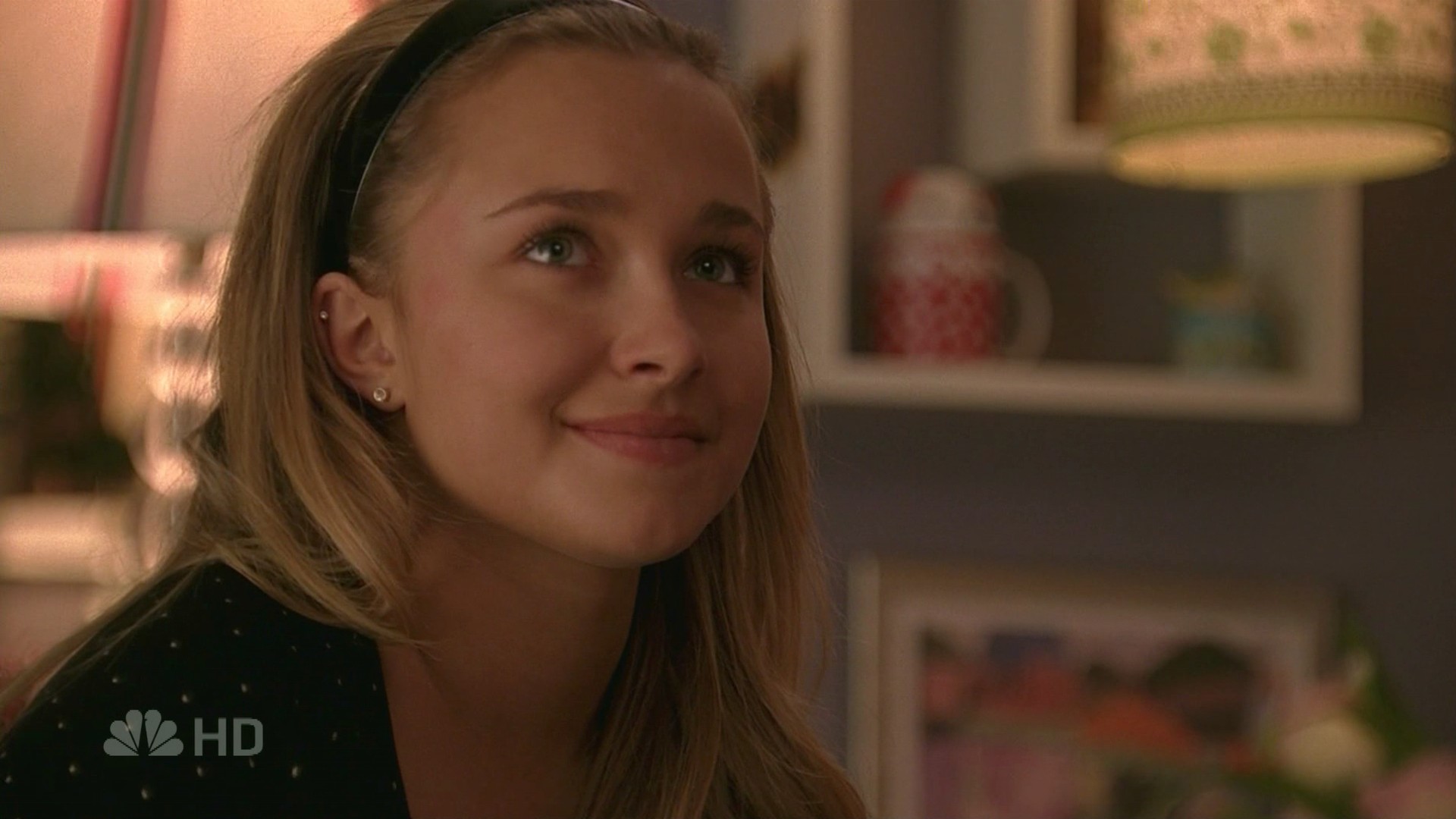 HaydenPanettiere_Heroes_S01E13_HDTV_040.jpg HaydenPanettiere_Heroes_S01E13_HDTV_040.jpg