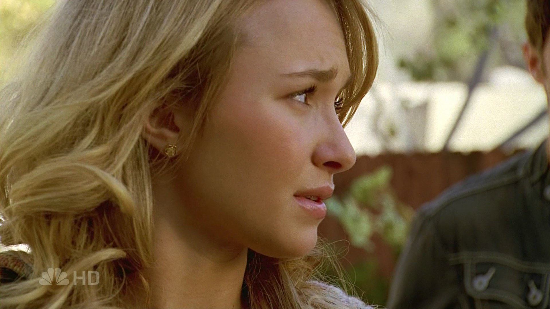 HaydenPanettiere_Heroes_S01E14_HDTV_015.jpg HaydenPanettiere_Heroes_S01E14_HDTV_015.jpg
