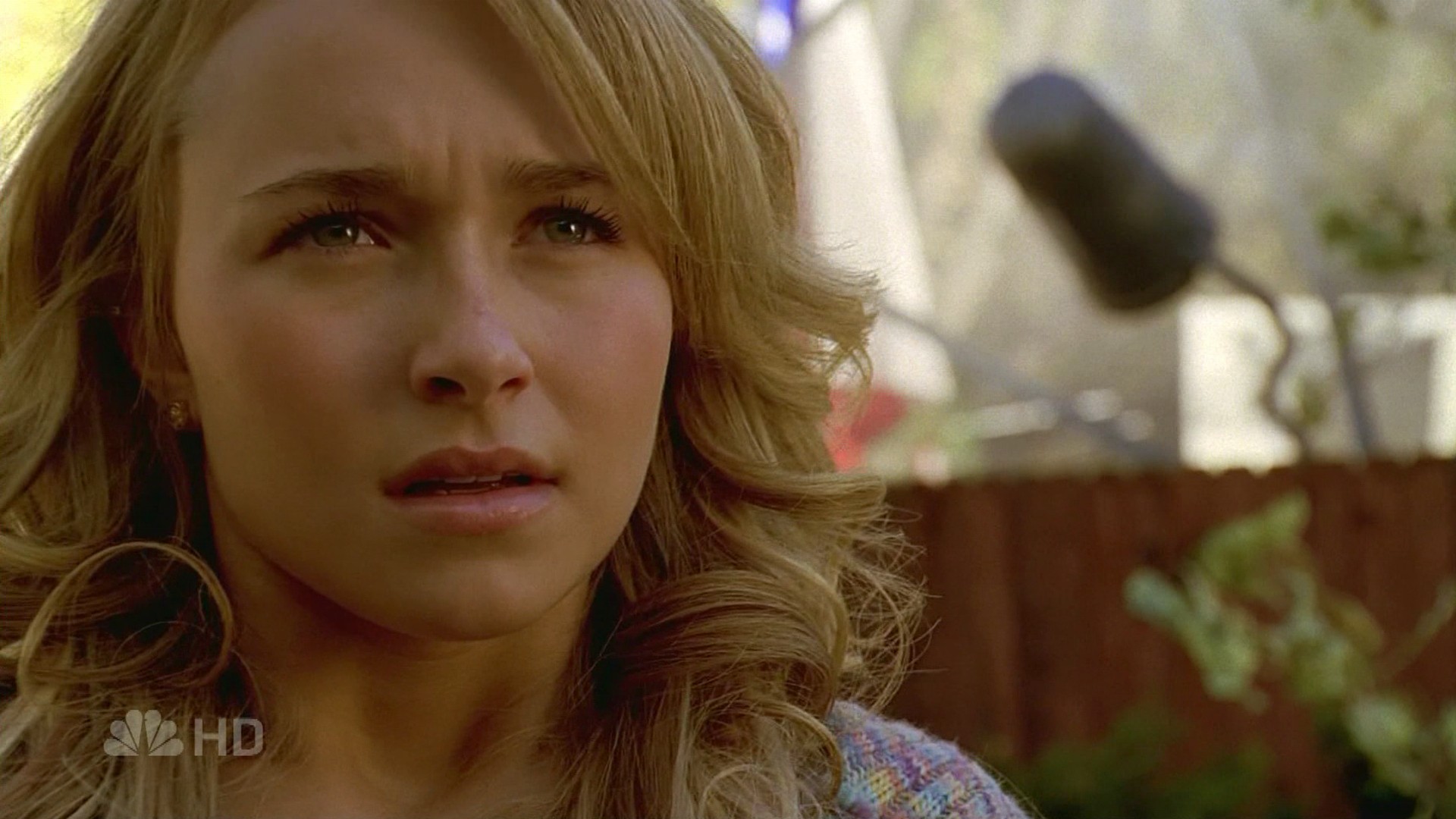 HaydenPanettiere_Heroes_S01E14_HDTV_019.jpg HaydenPanettiere_Heroes_S01E14_HDTV_019.jpg
